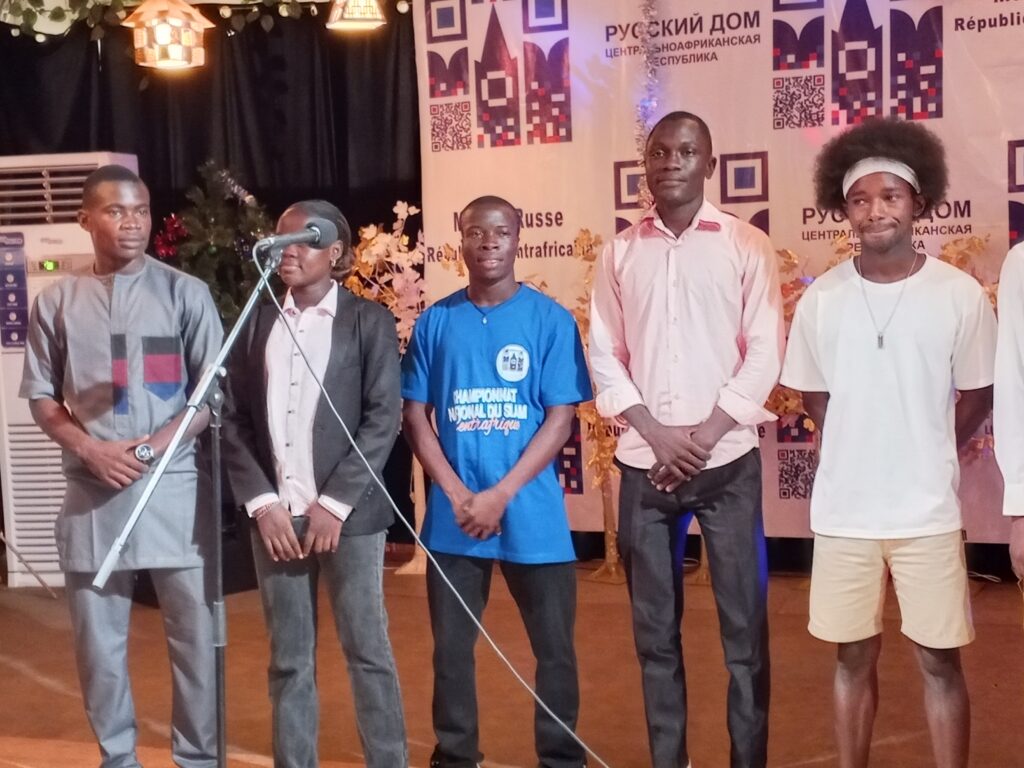 0 4064x3074 0 0 {} 0 24#