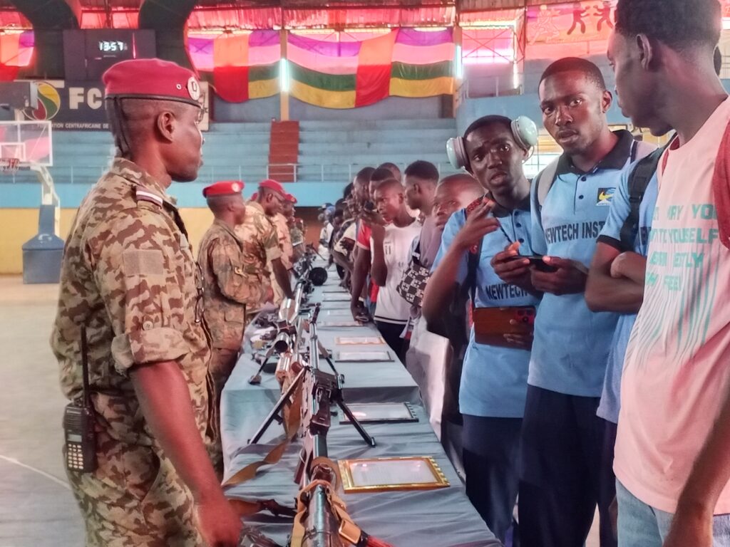 0 4064x3074 0 0 {} 0 24#